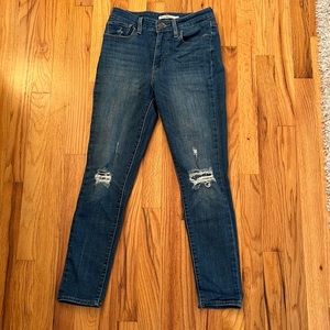 High rise Levi’s jeans